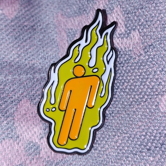 Billie Eilish Orange Green Logo Metal Pin Badge Button - Picture 4 of 7